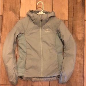 Arc’teryx Atom LT Hoodie size SMALL